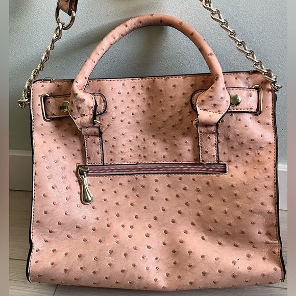 Pink Faux Ostrich Leather Bag With Gold Lock and Key - Picture 4 of 12